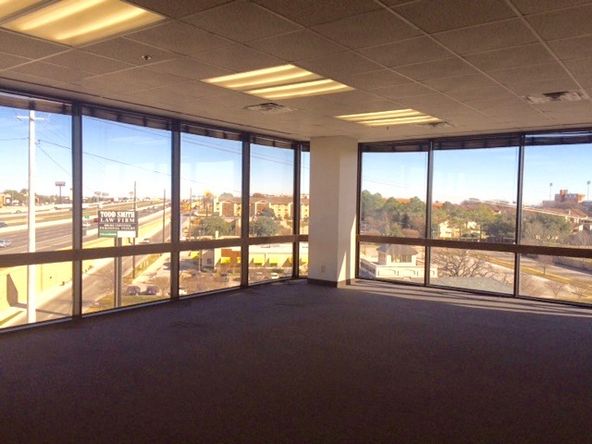 Suite 500